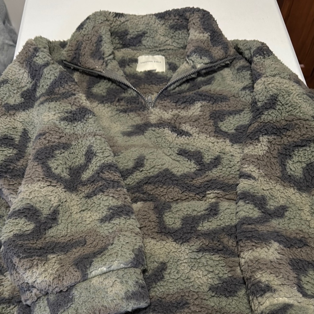 American Eagle Outfitters camo fleece